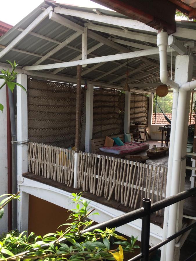 Happyshack Hostel Mirissa Luaran gambar