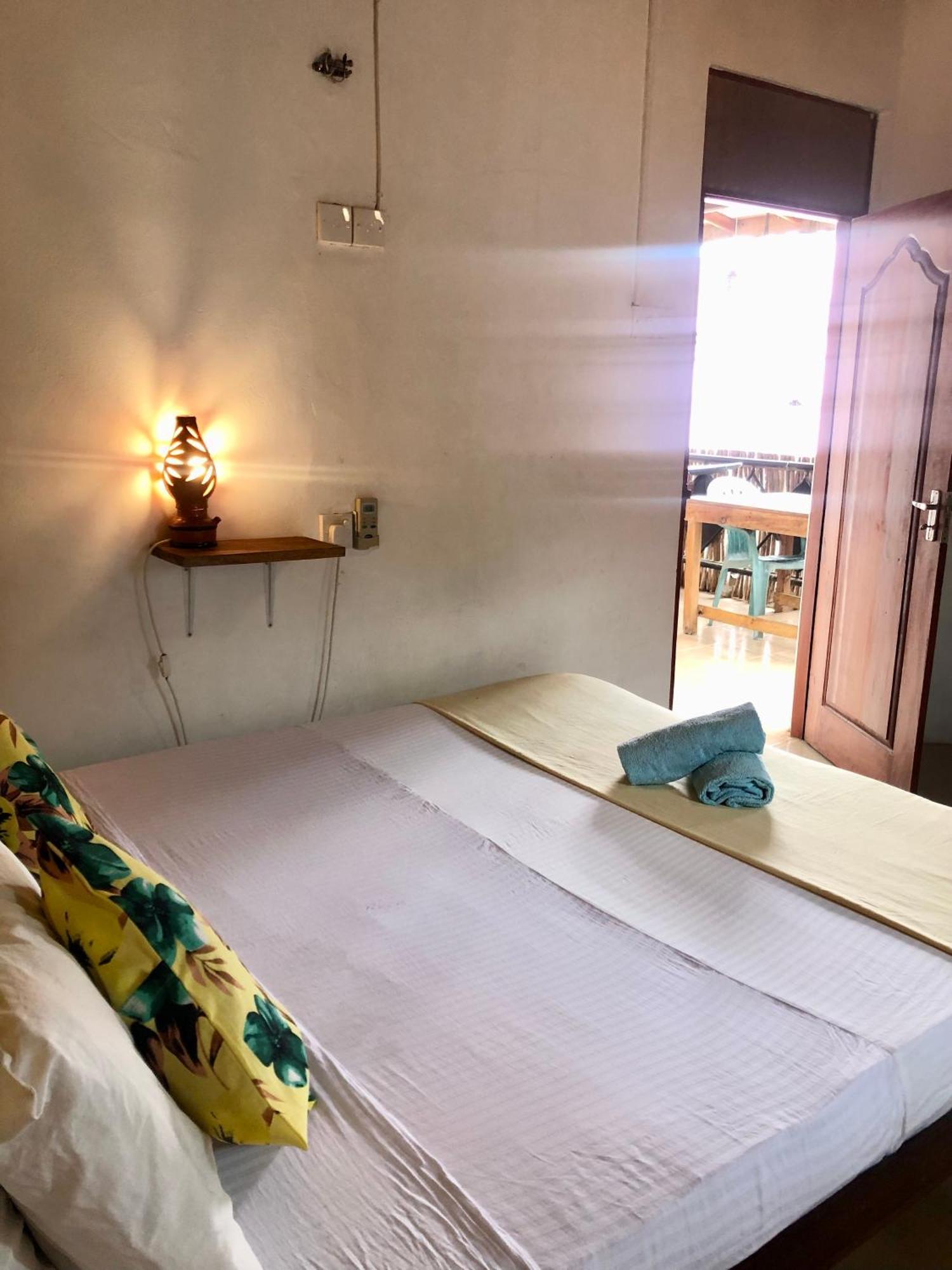 Happyshack Hostel Mirissa Luaran gambar